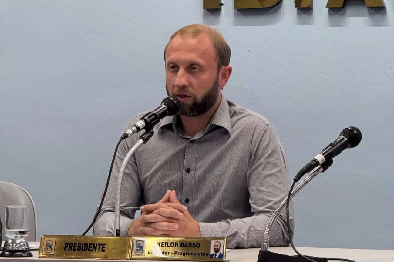 Presidente do Legislativo de Ibiaçá destaca impacto do Natal dos Sonhos durante sessão