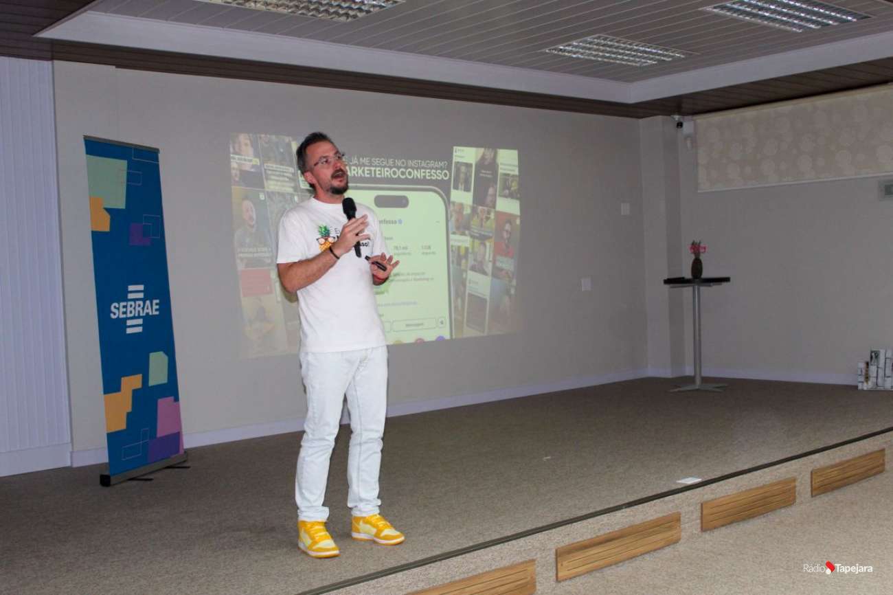 Acisat promove palestra sobre marketing digital com Marcus Tonin e apresenta ações de inovação para empreendedores de Tapejara