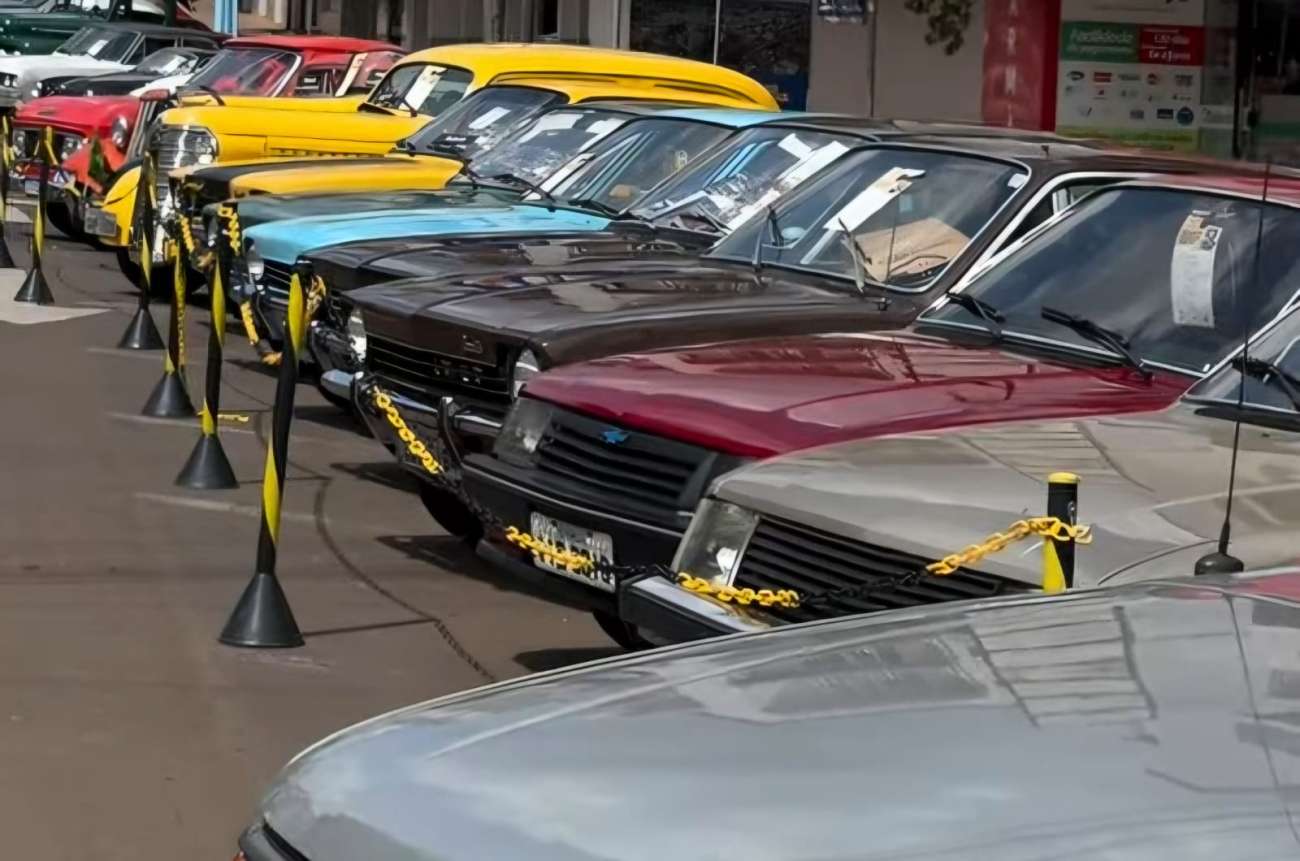 Encontro de Veículos Antigos de Tapejara segue neste domingo na Praça Central