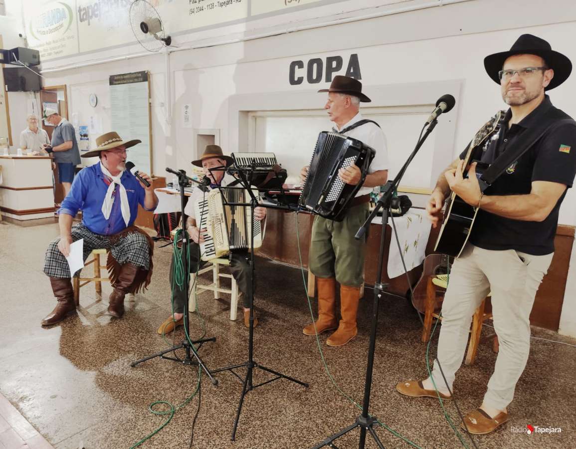Programa Gravetos do Passado reúne músicos no Bairro São Paulo