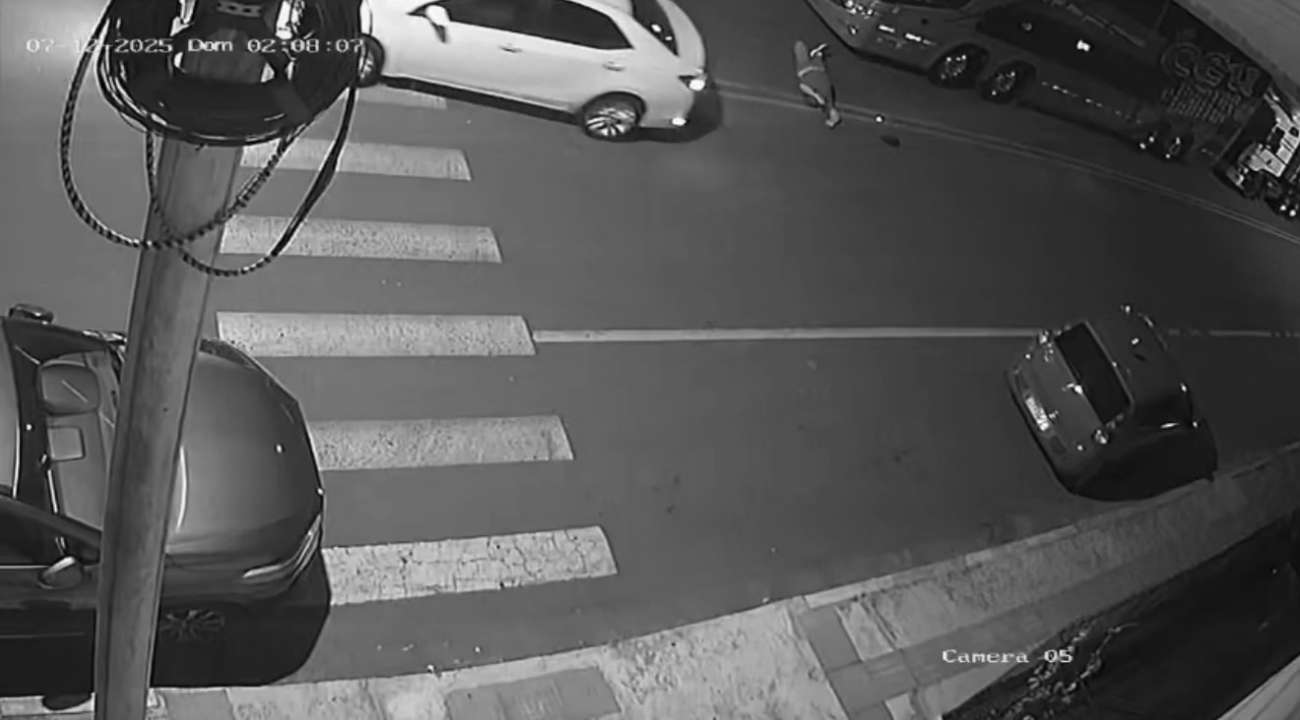 Getúlio Vargas: homem cai em via pública e acaba atropelado por veículo que parava para pegar passageiro