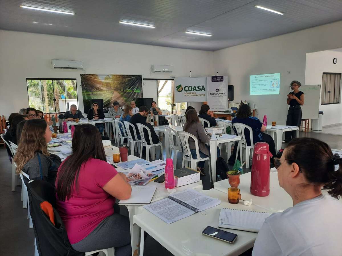 Coasa forma novas turmas no Curso de Homeopatia