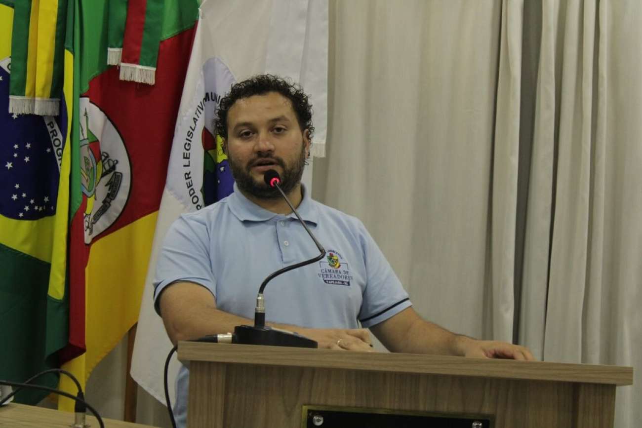 Câmara de Tapejara aprova projeto para organizar fiação aérea e coibir poluição visual