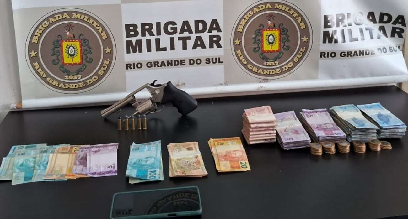 Homem é preso pelo 3º BPChoque por porte ilegal de arma de fogo em Passo Fundo