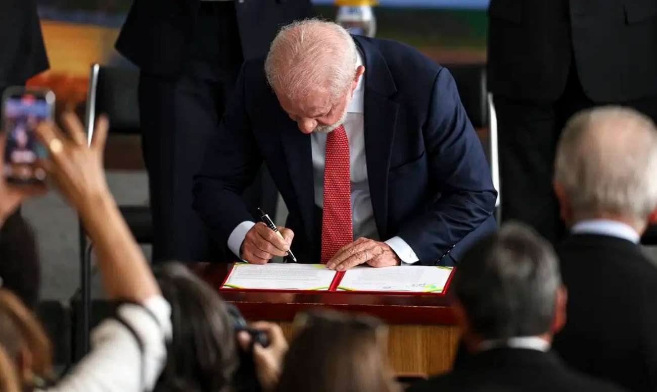 Lula veta integralmente PL da Dosimetria