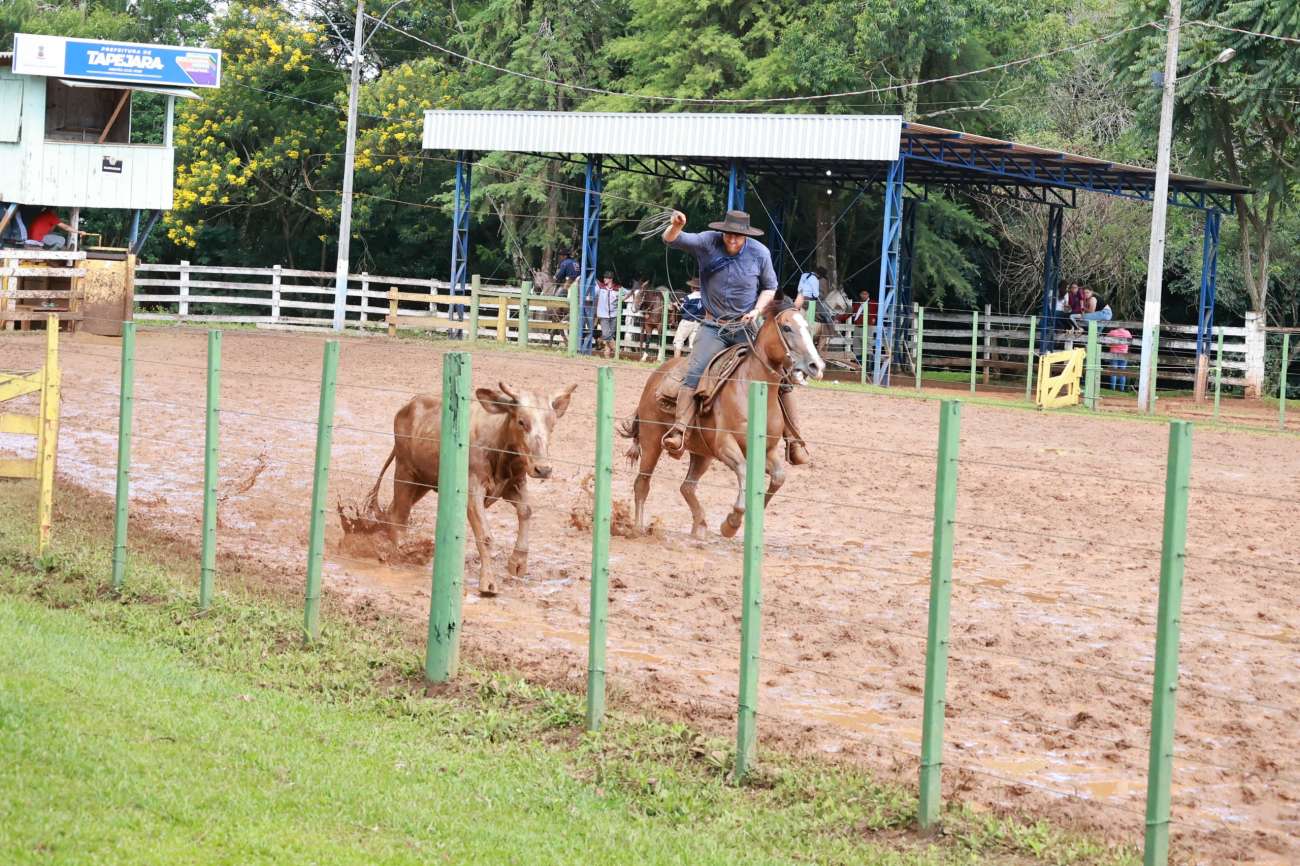 Com mais de R$ 30 mil em premiações, Rodeio Cidade Tapejara reúne tradicionalistas de diversas regiões no final de semana