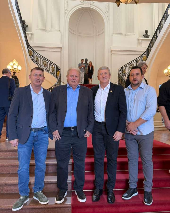 Prefeitos de Ibiaçá e Tapejara participam de evento em Porto Alegre