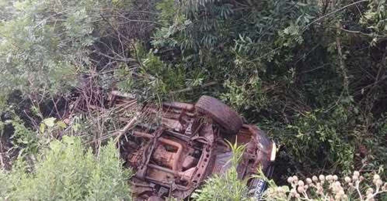Veículo sai da pista na ERS 343 na Hípica em São José do Ouro