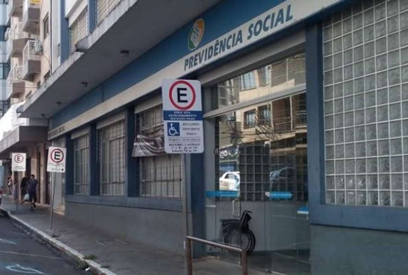 Agências do INSS abrem para atendimento extra neste sábado e domingo