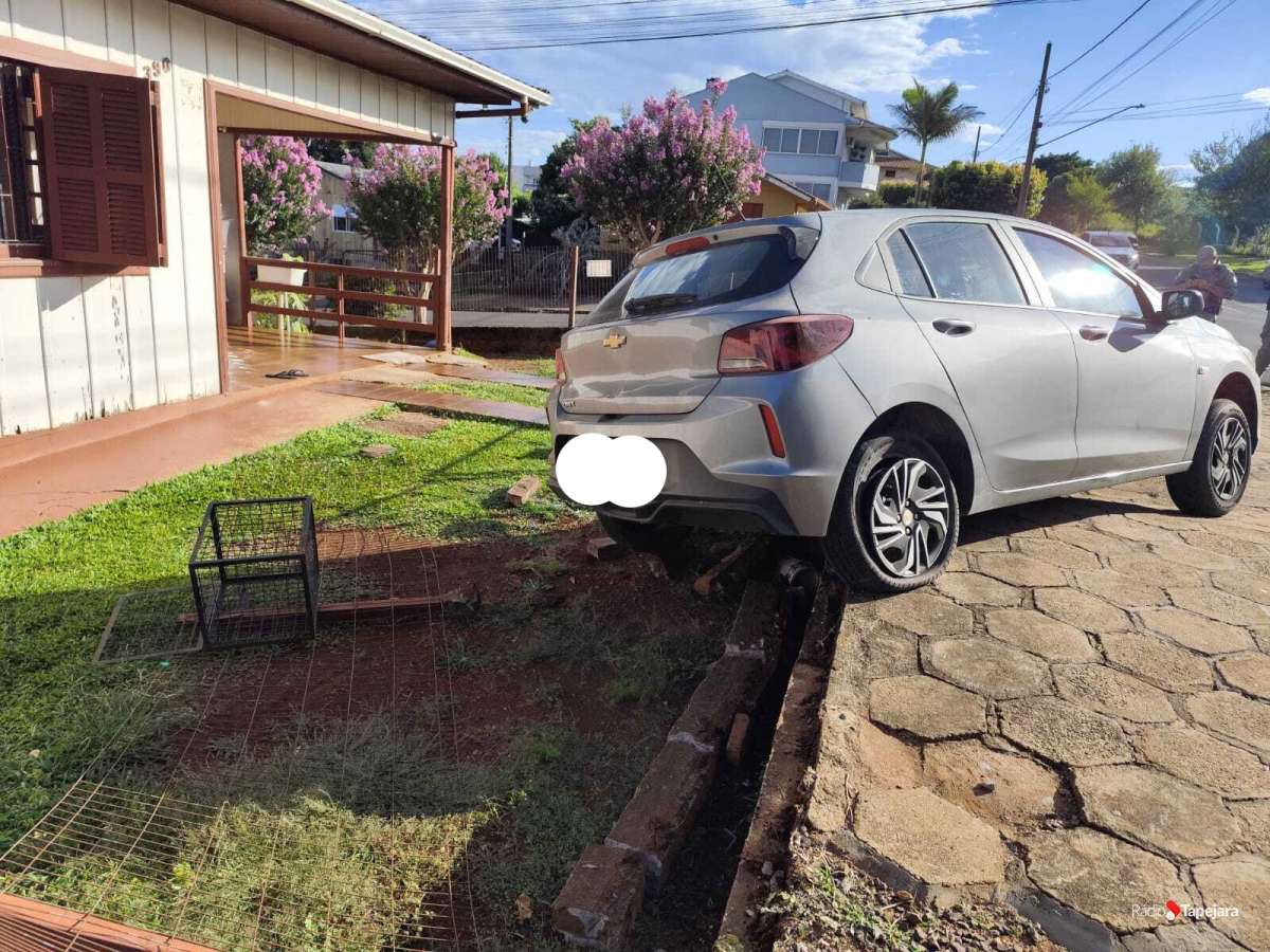 Acidente de trânsito é registrado em Tapejara na manhã desta segunda-feira