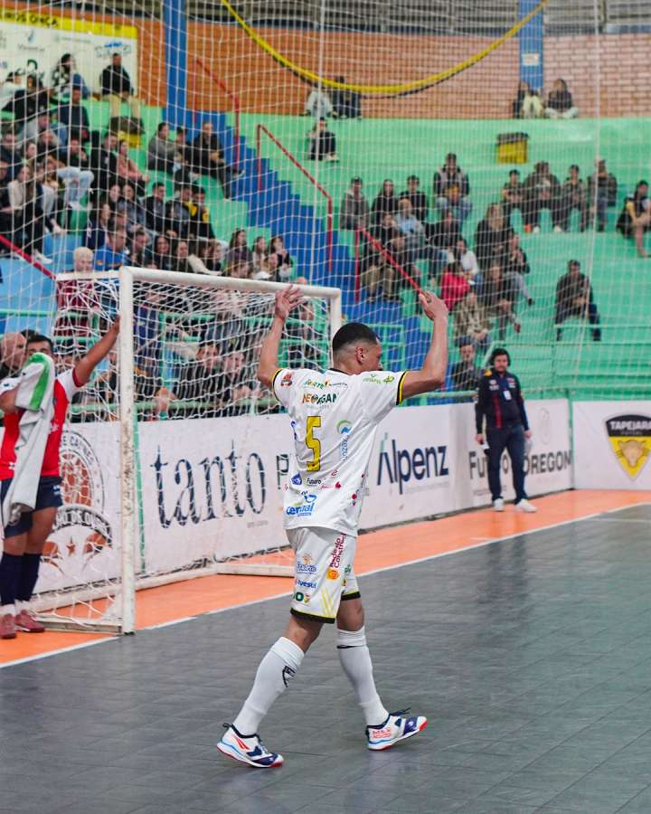 Com 18 nomes e treinador renovado, Tapejara Futsal oficializa elenco profissional para a temporada 2026