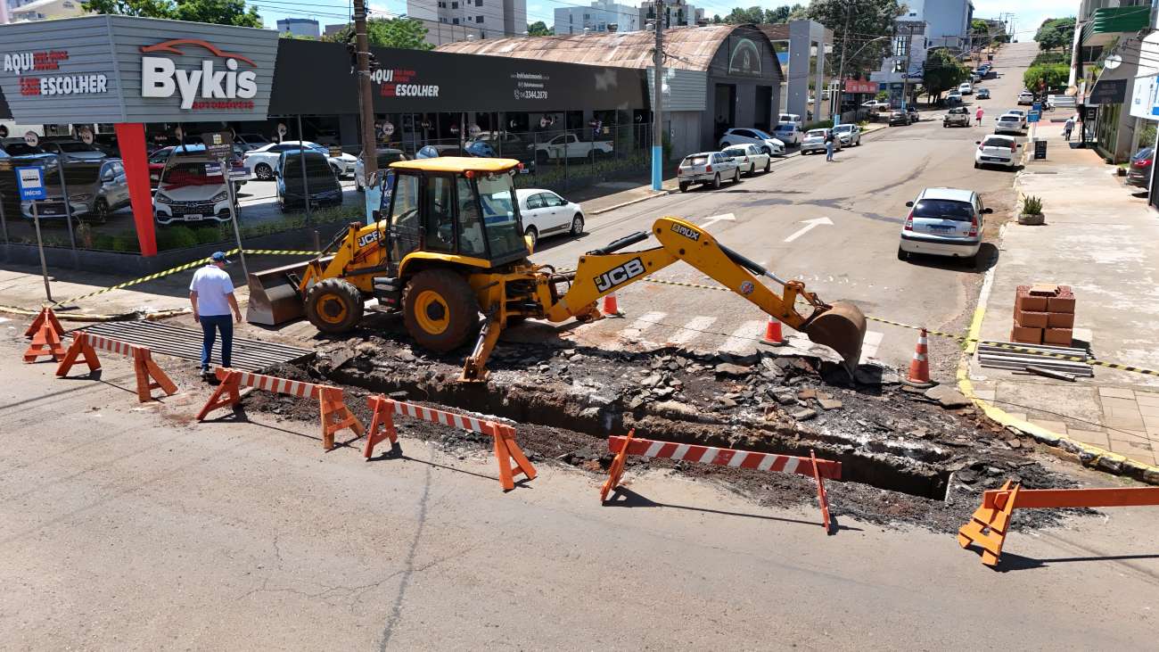 Intervenção na Avenida Sete de Setembro causa bloqueio temporário no trânsito em Tapejara