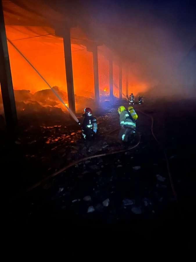 Apoio de diversas equipes de bombeiros, prefeituras e mais de 10 horas de atuação: o que se sabe até o momento sobre o incêndio no interior de Mato Castelhano