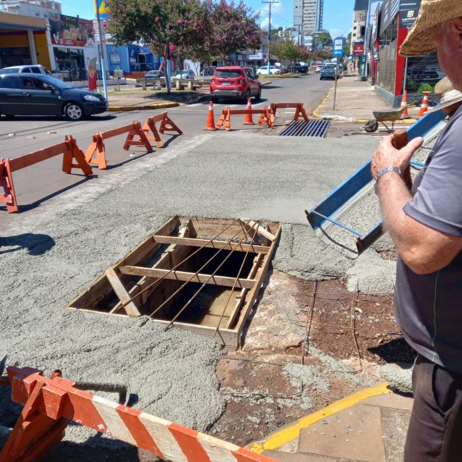 Obra de melhorias na Avenida Sete de Setembro seguem ocorrendo em duas etapas em Tapejara