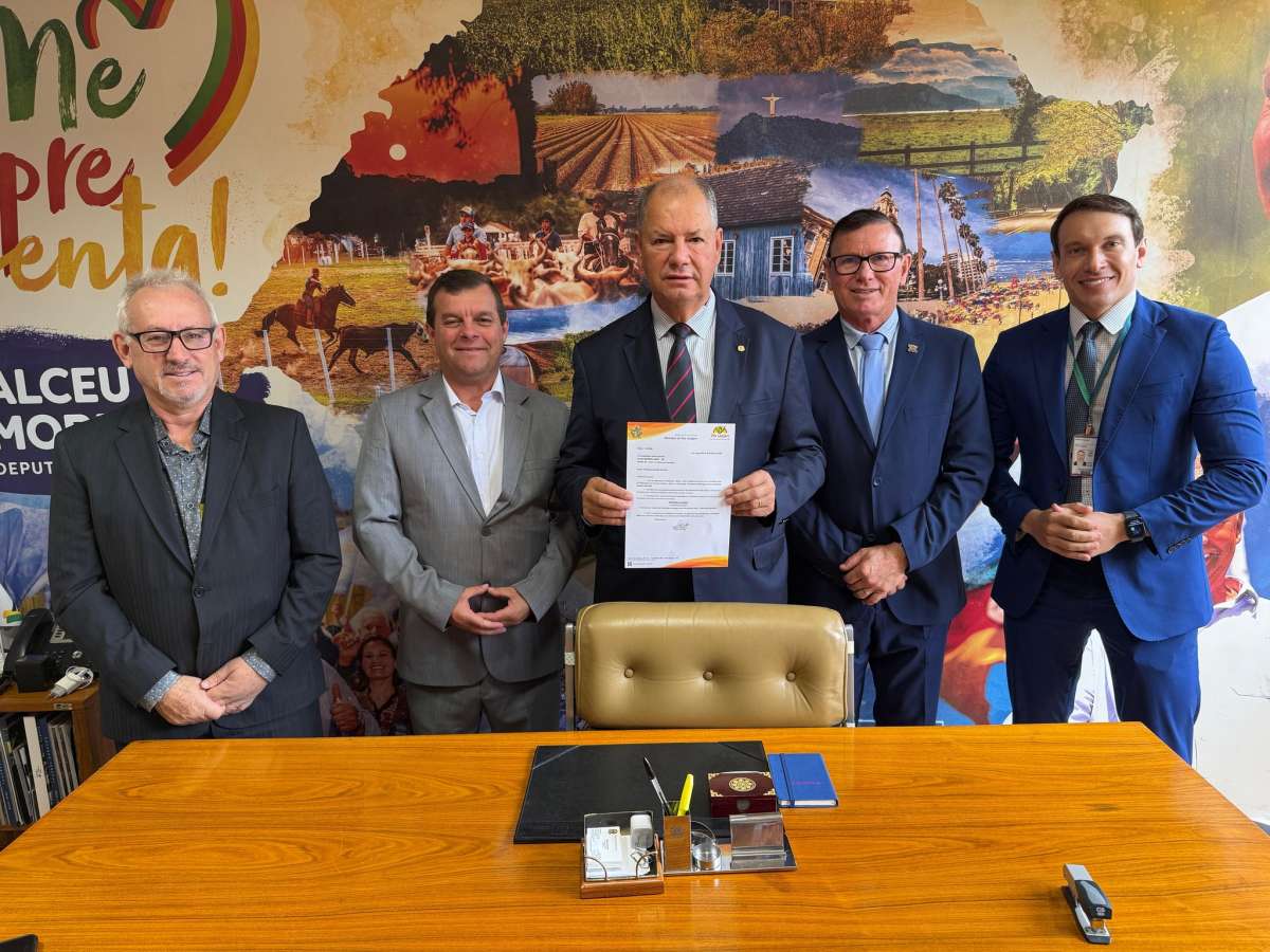 Comitiva de Vila Lângaro busca novos recursos em Brasília