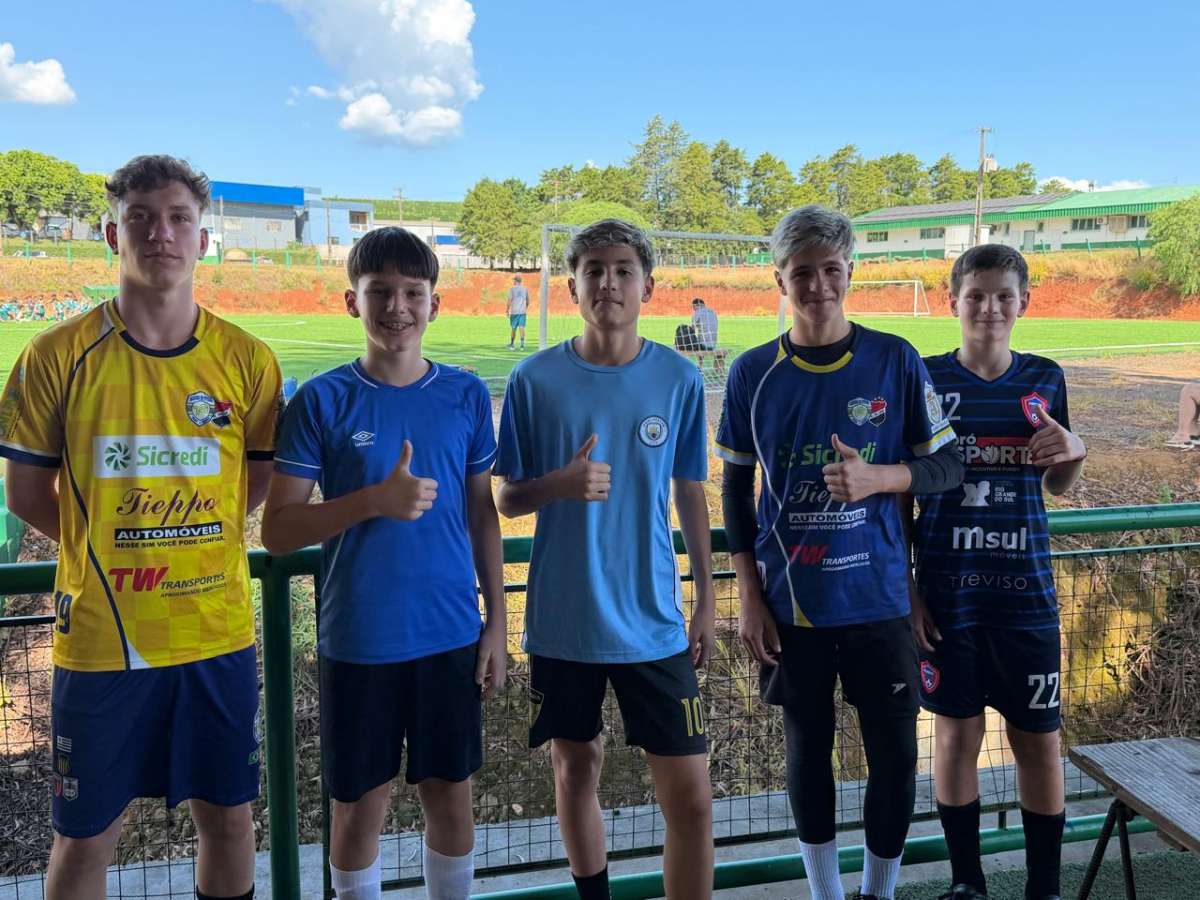 Jovens atletas aprovados em seletiva realizada em Ibiaçá se apresentam para período de avaliações na Associação Chapecoense de Futebol