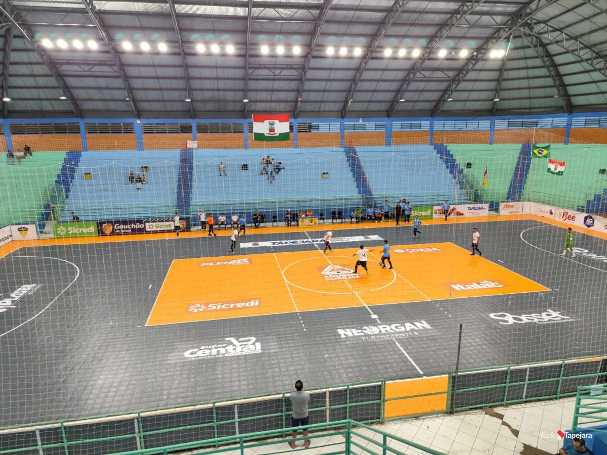 57º Campeonato Aberto de Verão de Futsal de Tapejara: confira a situação da tabela após oito rodadas