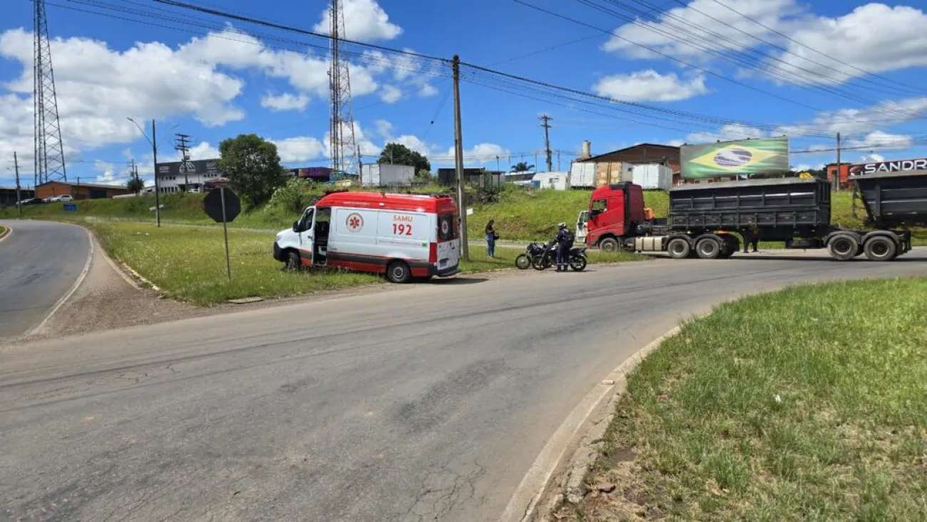 Condutora foge sem prestar socorro após acidente com motociclista, em Passo Fundo