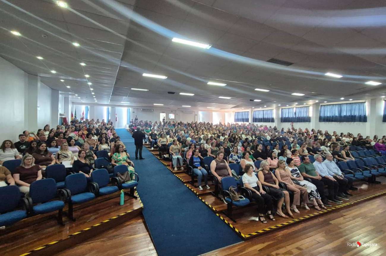 Formação marca início do ano letivo com foco na valorização e no cuidado aos profissionais da educação