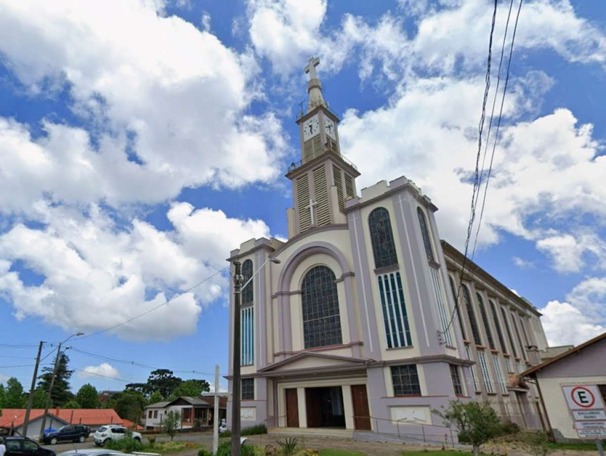 Padre de 56 anos é preso por estupro de vulnerável em São Francisco de Paula