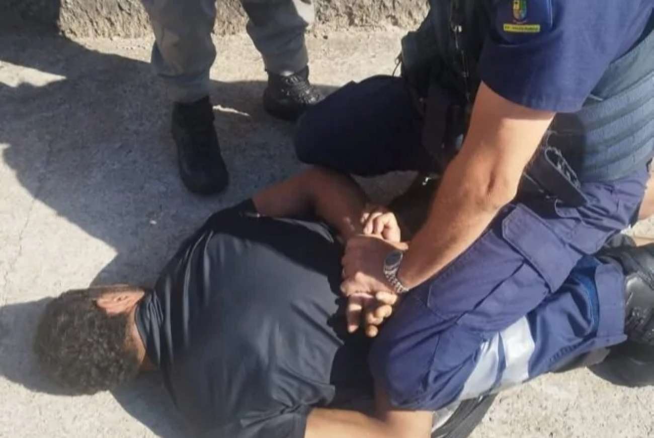 Homem é preso após roubo a pedestre, em Passo Fundo