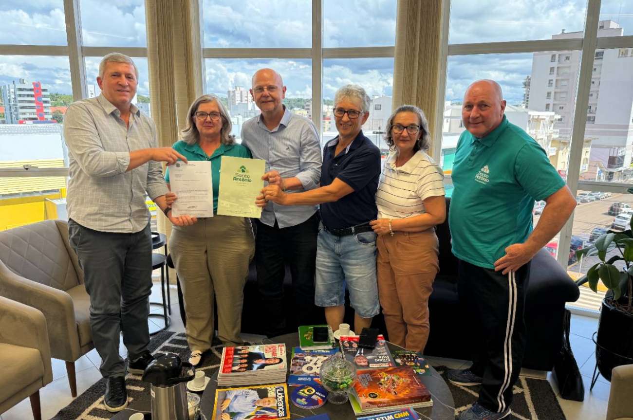 Deputado Elvino Bohn Gass confirma recursos para construção do Residencial Geriátrico Santo Antônio em Tapejara