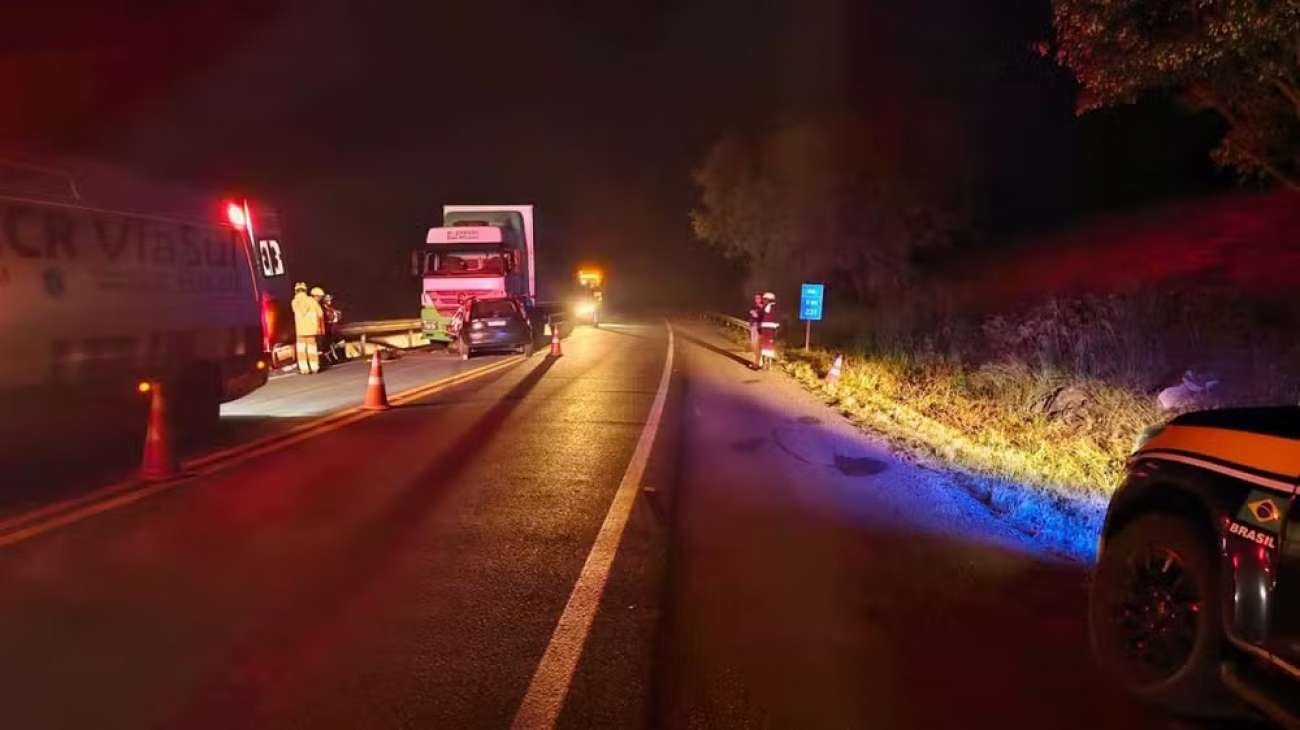 Duas pessoas morrem após acidente envolvendo carro e carreta na BR-386 em Soledade