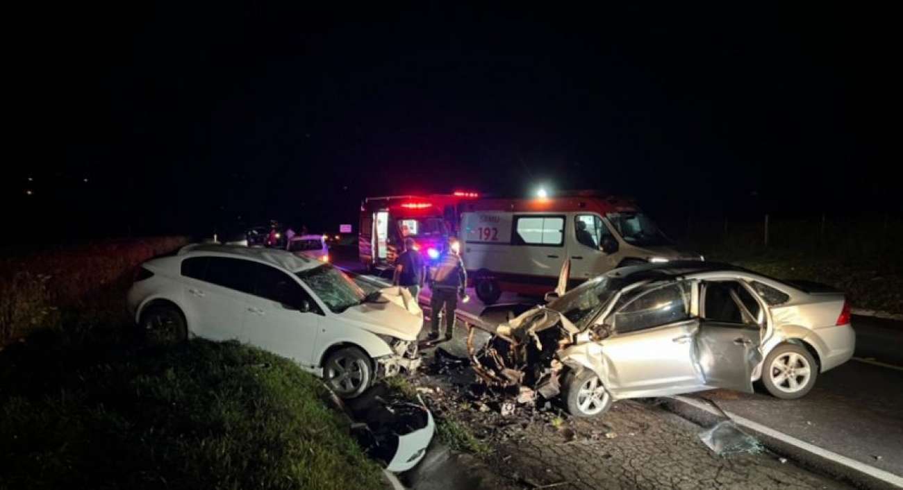 Grave acidente deixa quatro vítimas na BR 285 em Muito Capões