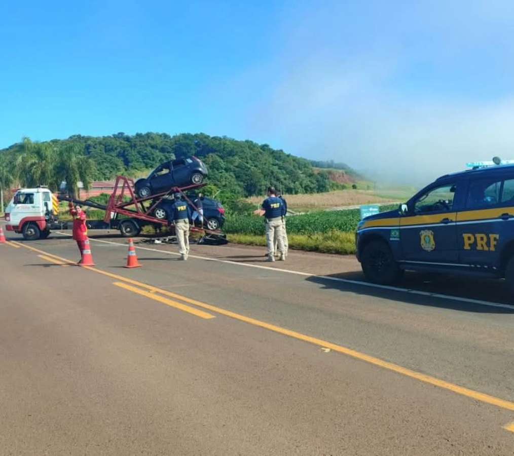Colisão frontal deixa um morto e quatro feridos na BR-480 em Erechim
