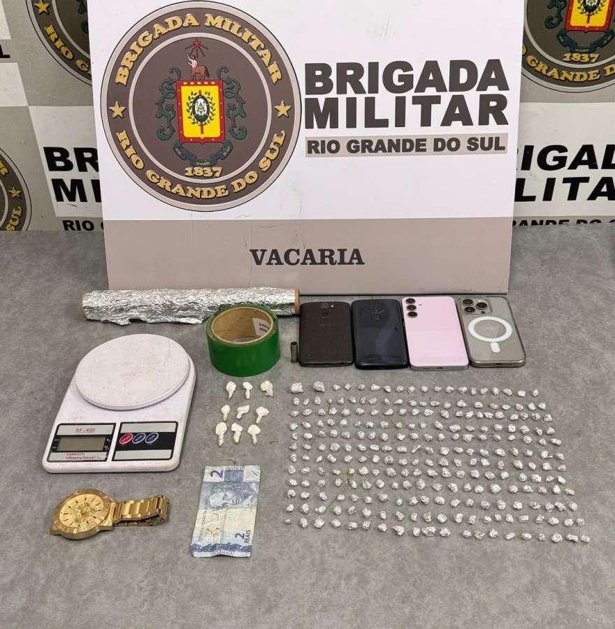 Brigada Militar prende três pessoas por tráfico de entorpecentes em Vacaria