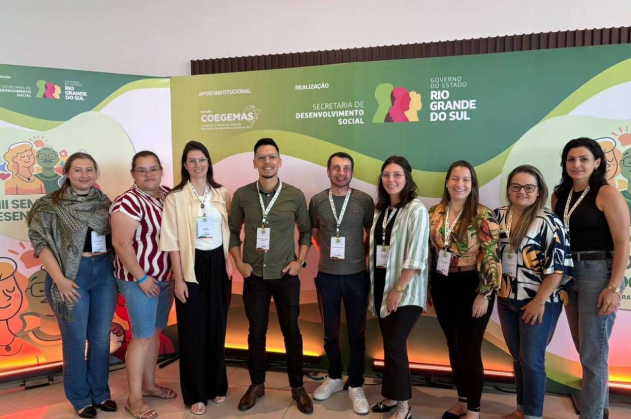 Secretaria de Desenvolvimento Social de Tapejara Busca Aprimoramento em Seminário Estadual