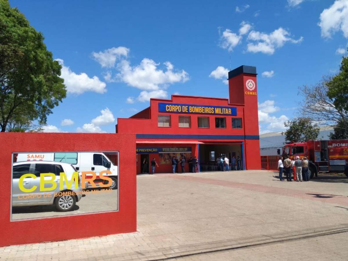 Casa é destruída por incêndio em bairro de Lagoa Vermelha