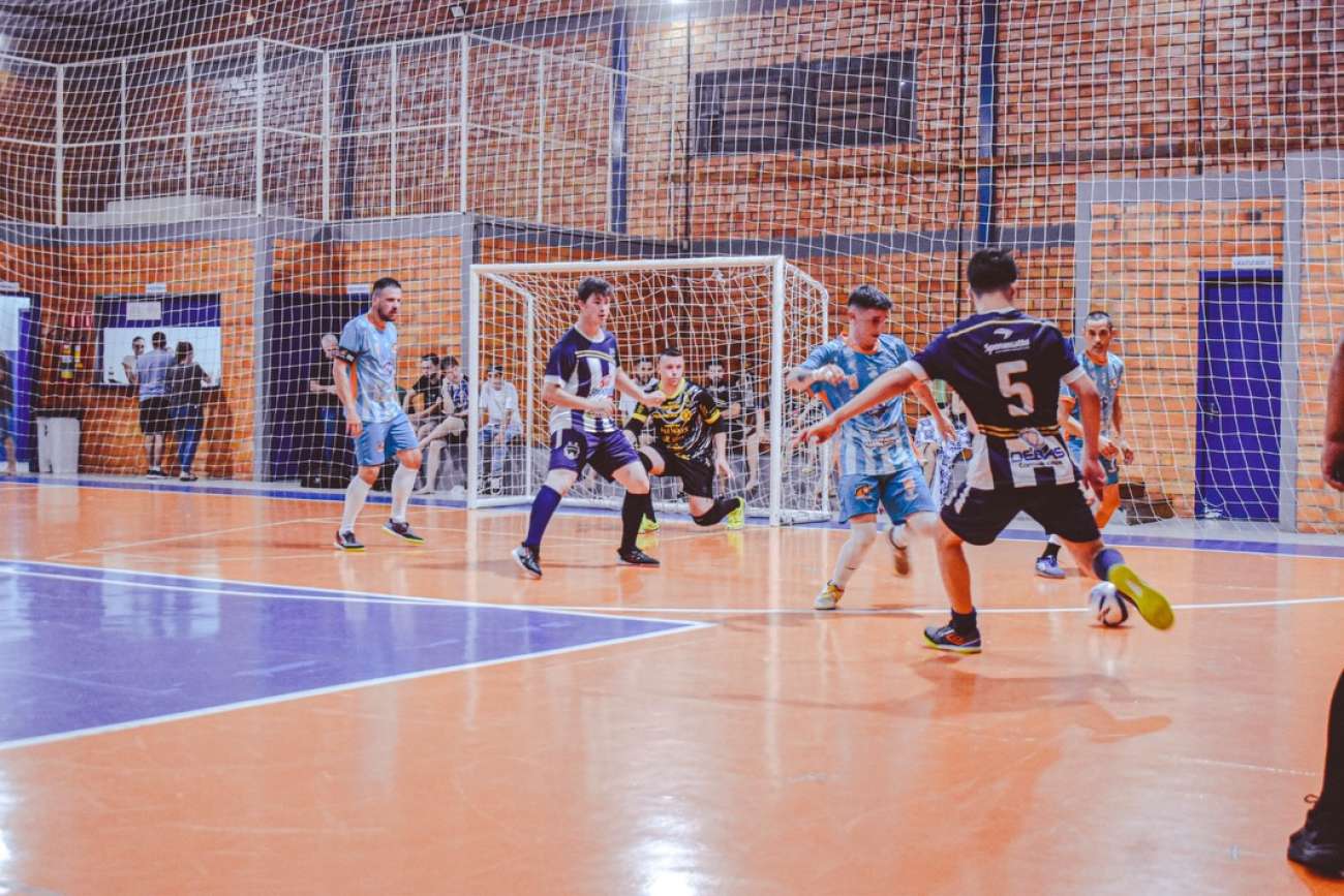 Definidas as equipes semifinalistas da 4ª Taça Municipal de Futsal de Ibiaçá
