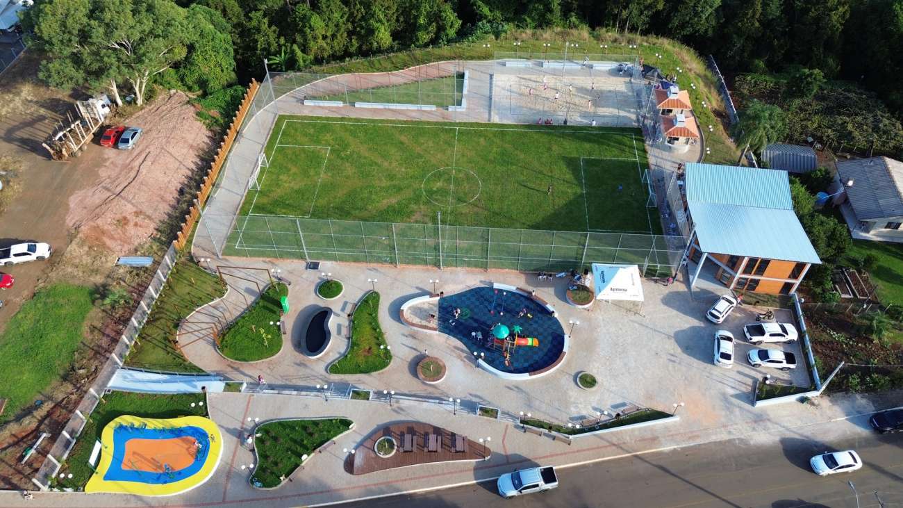 Nova praça é entregue durante programação dos 34 anos de Charrua