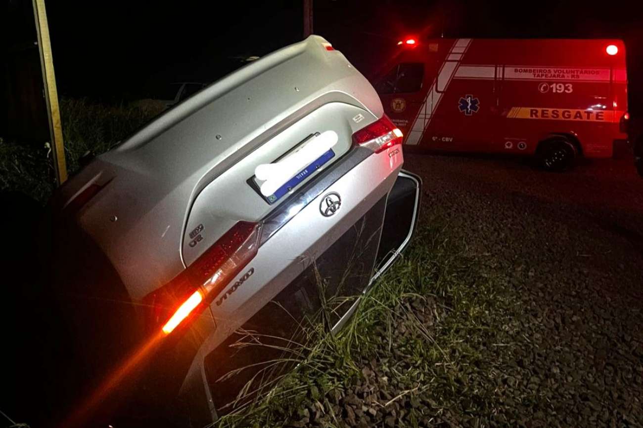 Tapejarense de 57 anos fica ferida em capotamento na ERS-467