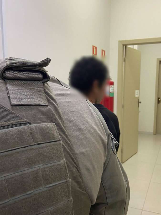 Homem é preso após ato obsceno em praça de Tapejara