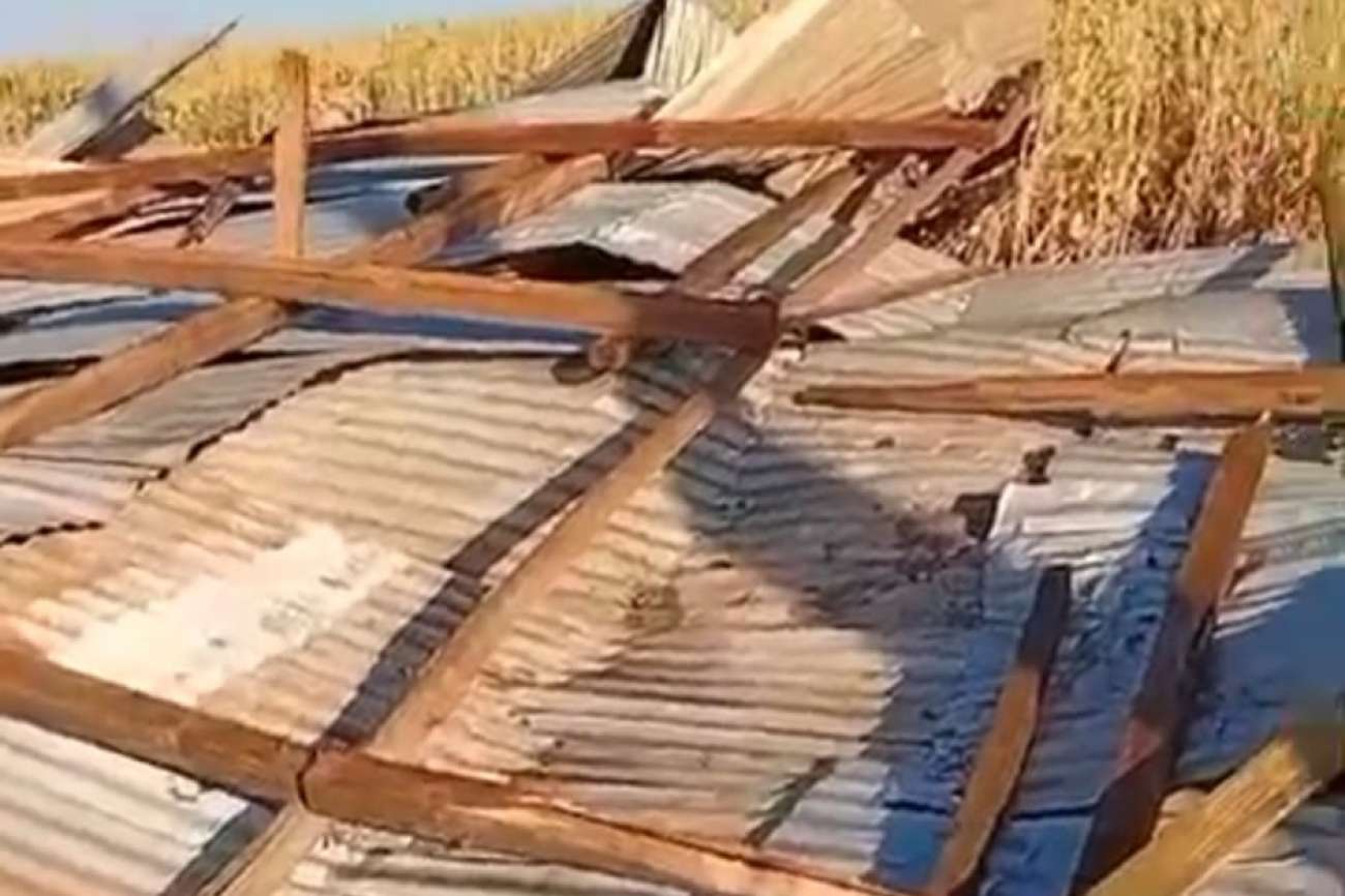 Duas casas são destelhadas durante temporal no interior de Ibiaçá