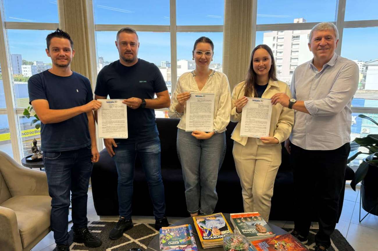 Prefeitura firma termos de fomento e amplia apoio a entidades de Tapejara