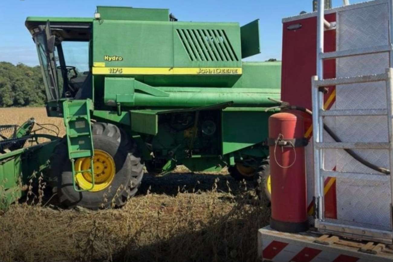 Incêndio atinge máquina agrícola no interior de São José do Ouro
