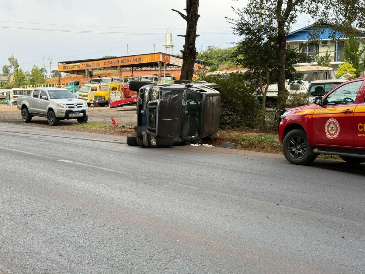 Acidente envolve caminhão e caminhonete, em Getúlio Vargas