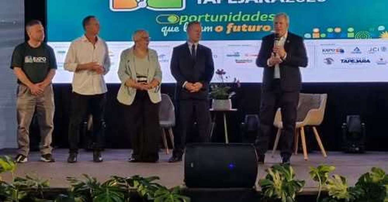 Anúncio decisivo sobre a licitação da ERS-428 Tapejara - Água Santa é destaque em reunião da Amunor na Expo Tapejara