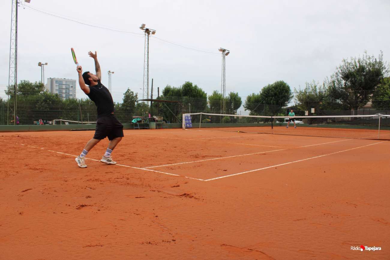Copa JDB de Tênis reúne 100 atletas de 10 diferentes cidades em Tapejara