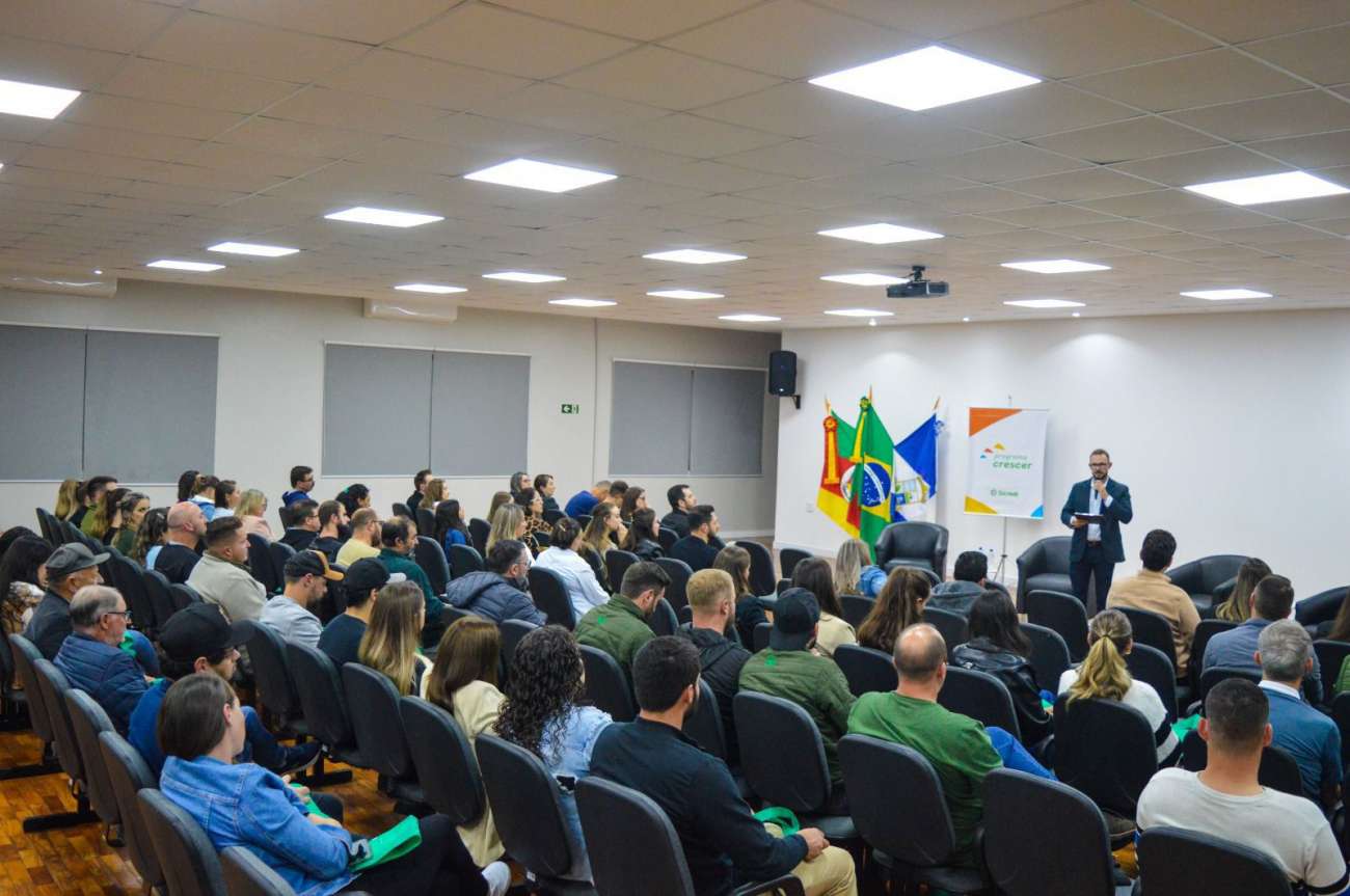 Painel aborda gestão financeira e tomada de decisões empresariais em Ibiaçá