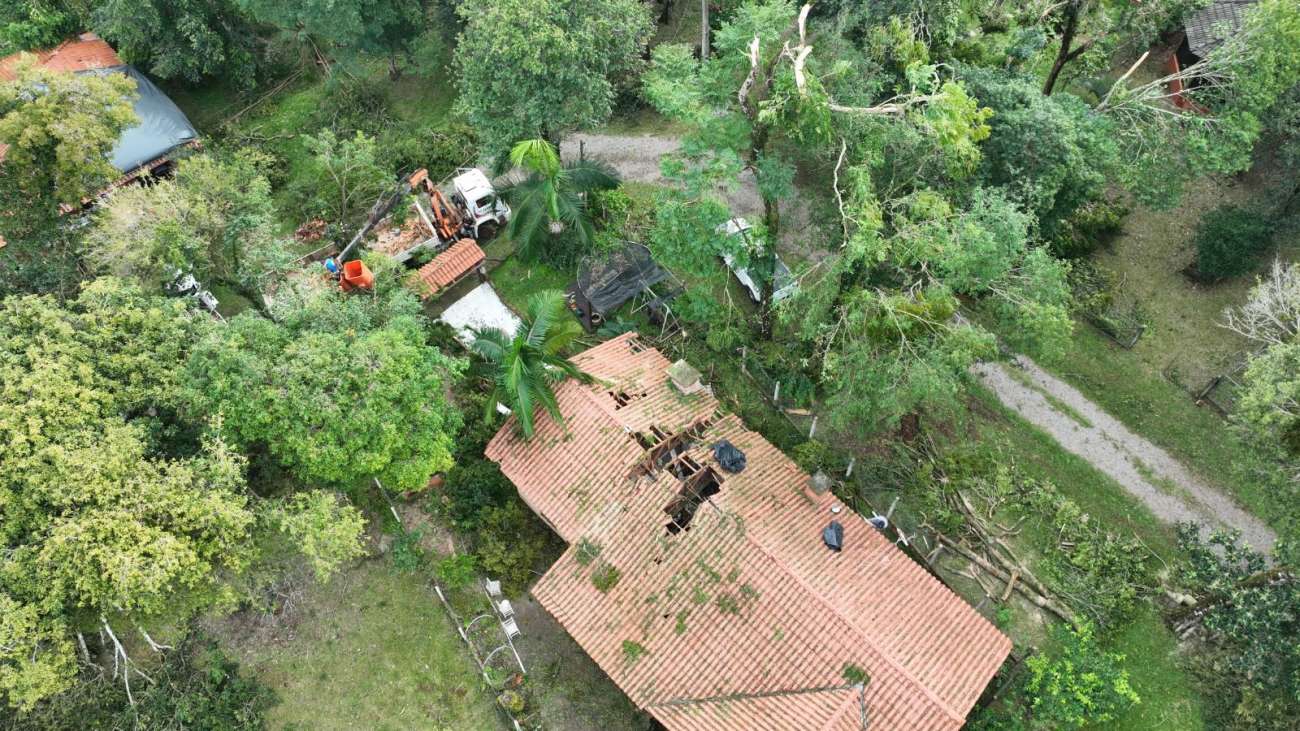 Brigada Militar auxilia famílias atingidas por temporal em Ernestina
