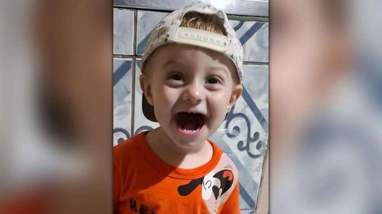 Criança morre atropelada pelo próprio pai em garagem de residência em Chapecó