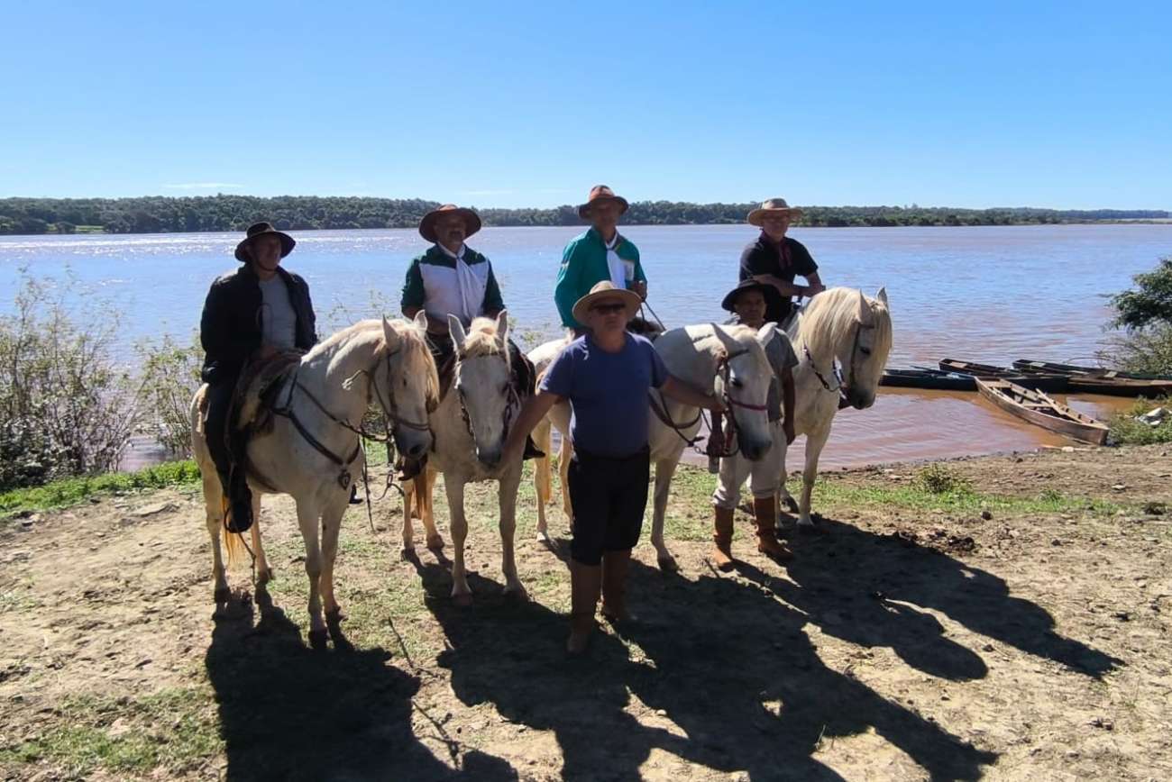 Cavaleiros de Tapejara participam de cavalgada que celebra os 400 anos das Missões Jesuíticas