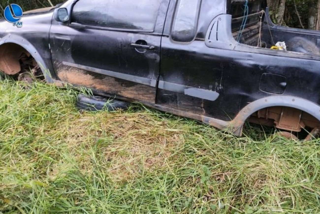 Veículo acidentado na ERS-208 tem pneus e rodas furtados entre Machadinho e Maximiliano de Almeida