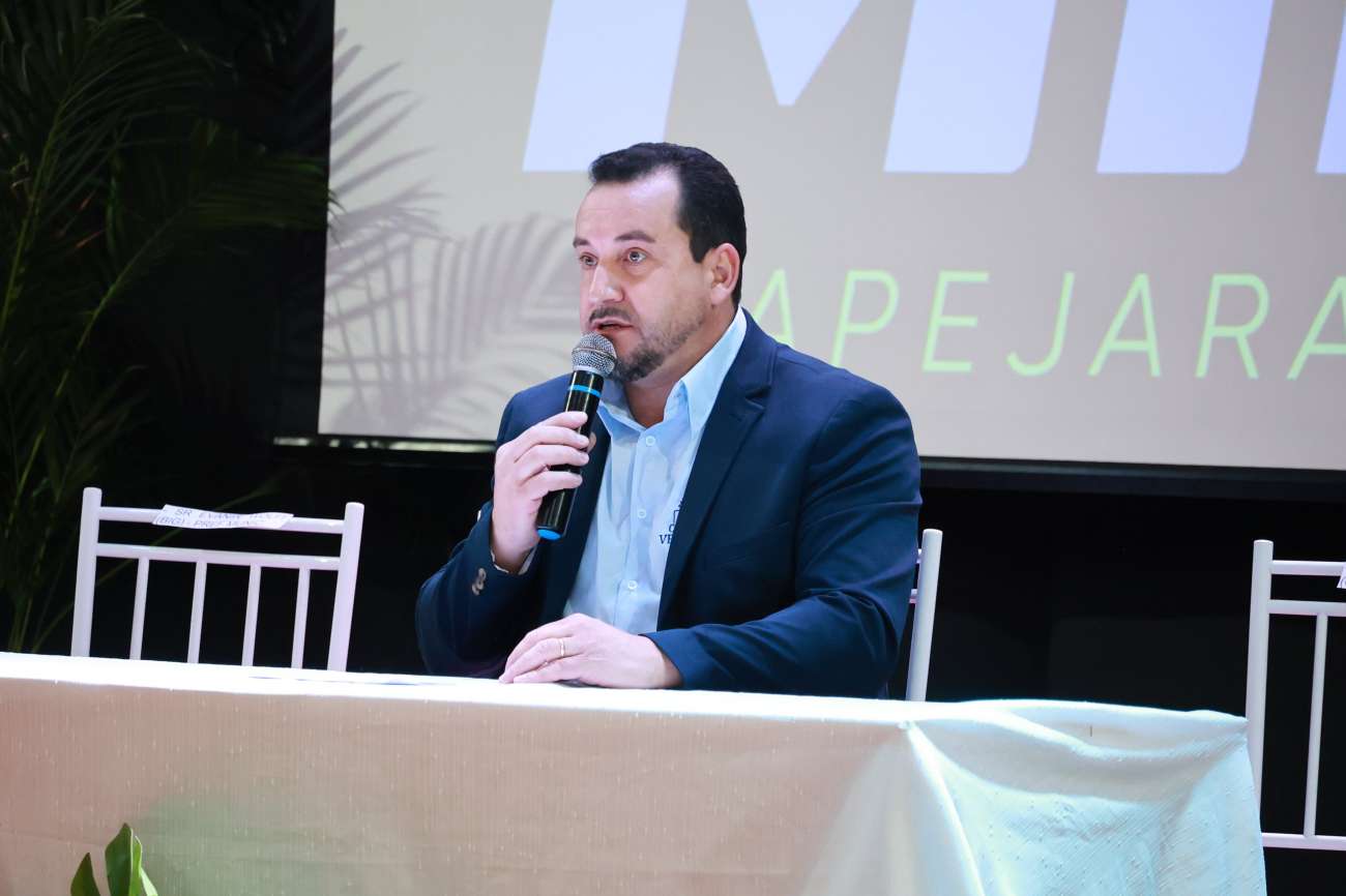 “Estamos formando cidadãos”, afirma presidente da Câmara de Tapejara após posse de vereadores mirins