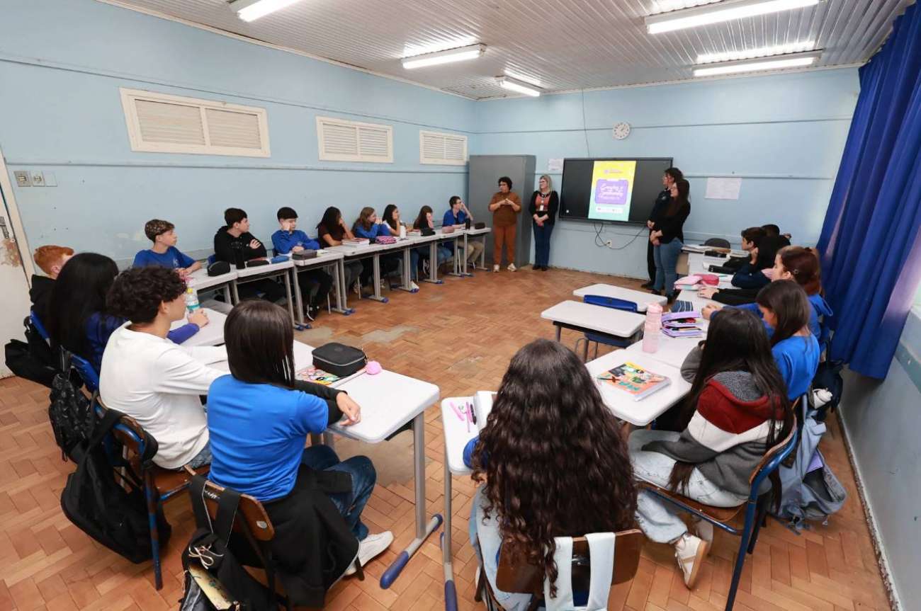EMEF Severino Dalzotto trabalha educação em saúde e prevenção com adolescentes em Tapejara