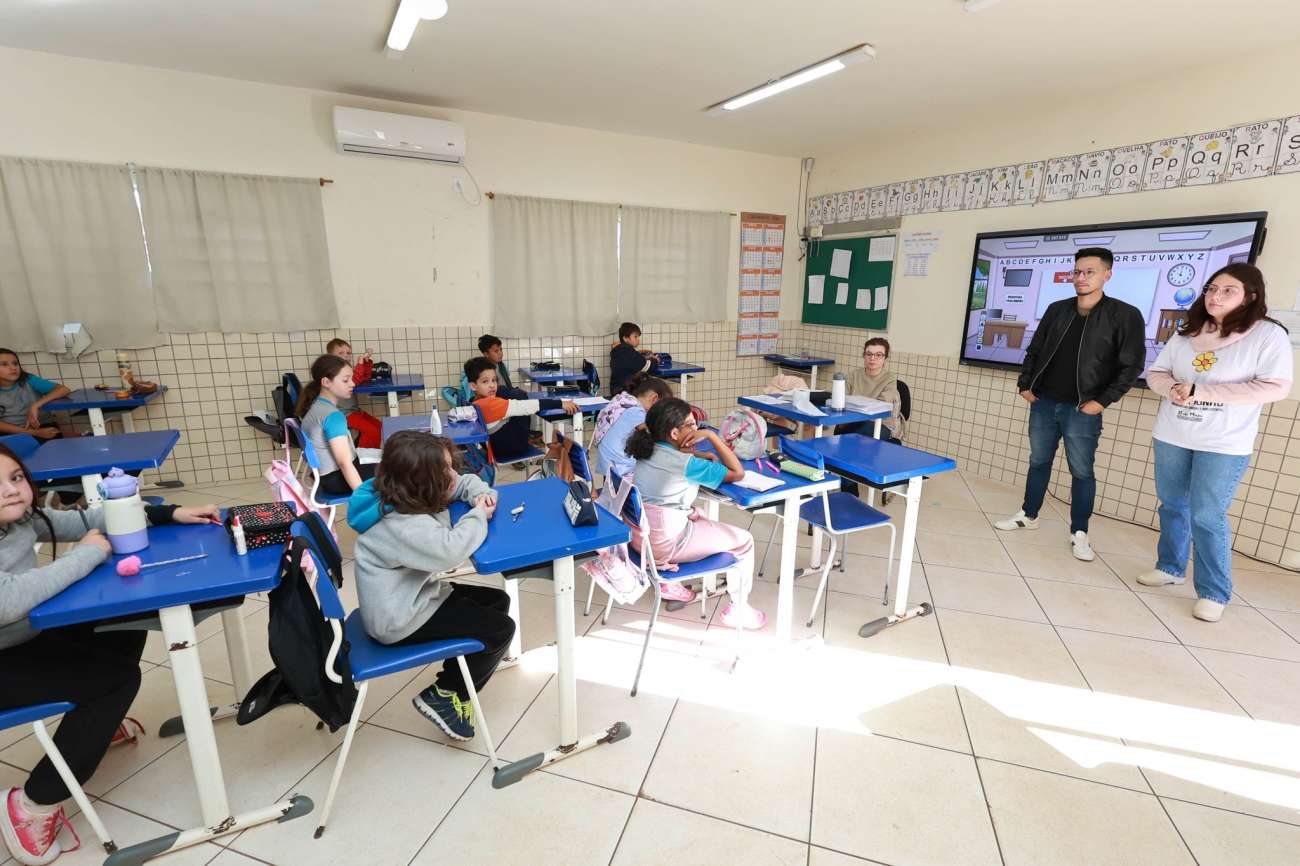 Escolas municipais recebem convite para a Maratona do Maio Laranja em Tapejara
